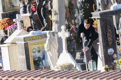 Riina sepolto al cimitero di Corleone 13