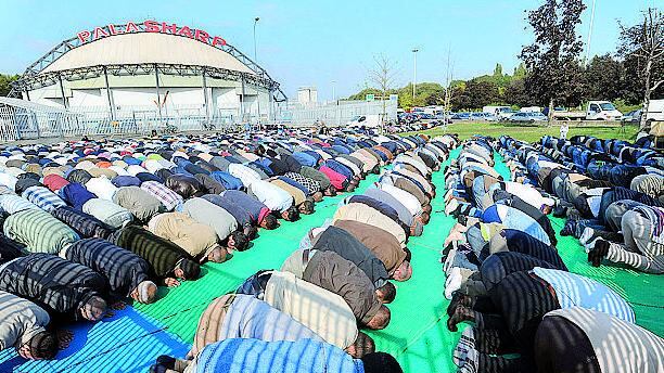Moschea, permessi più facili se il sermone ha i «sottotitoli»