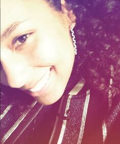 Miley Cyrus e Alicia Keys, sexy senza trucco 16