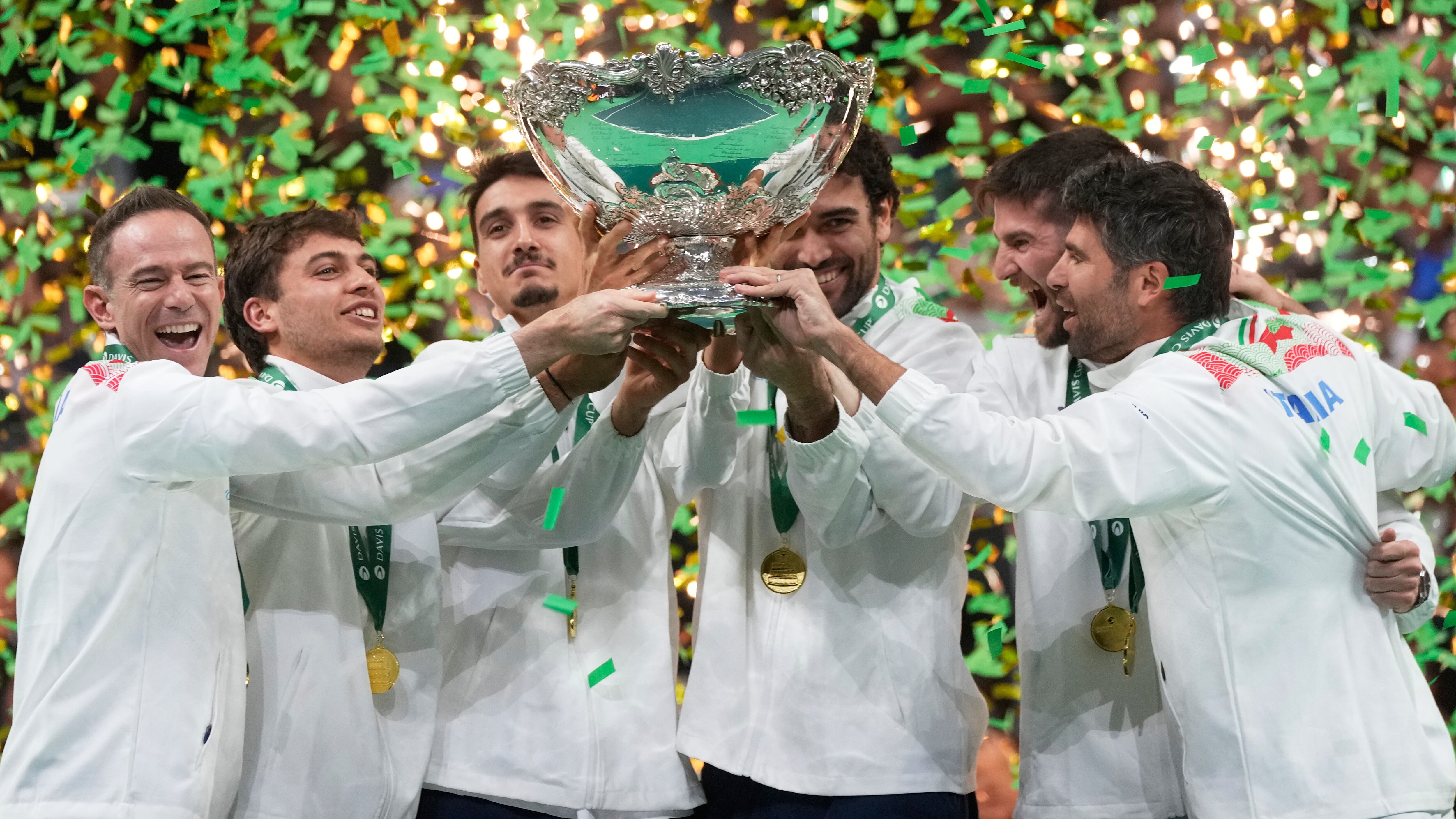 Com'è bella la Davis degli amici. L'Italtennis cala il tris: è storia