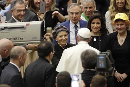 L'incontro in aula Nervi tra il Papa ed Emma Bonino 3