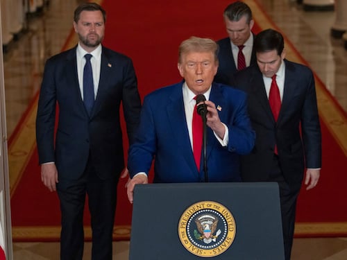 Trump: "Danni monumentali ai siti nucleari". Ma Usa divisi