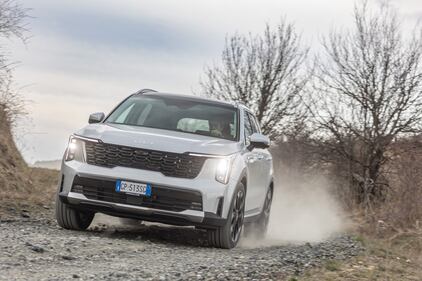 Kia Sorento 2024: guarda tutte le foto 16