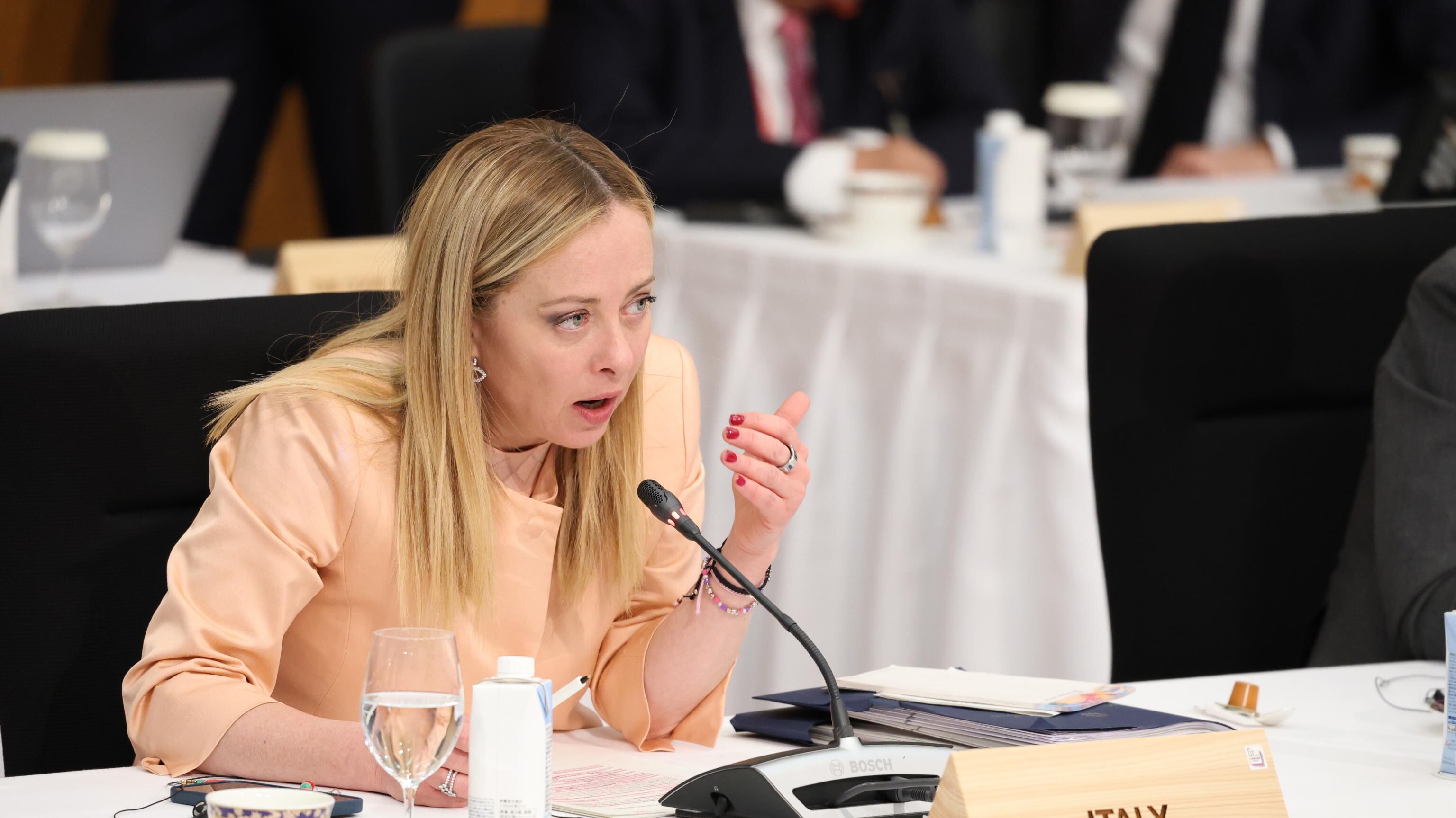 Meloni lascia il G7 per correre in Emilia. Il summit dei grandi in Puglia nel 2024