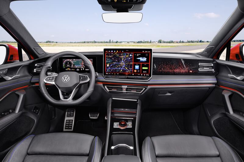 Volkswagen Tiguan 2024: guarda tutte le foto 11
