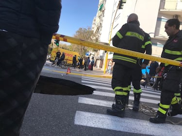 Roma, alla Montagnola si apre una voragine di cinque metri 3