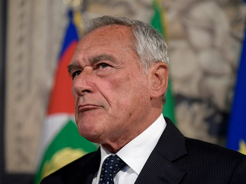 Pietro Grasso: "Io, Berlusconi e la mia vita antimafia. Mi brucia il depistaggio su Mattarella"