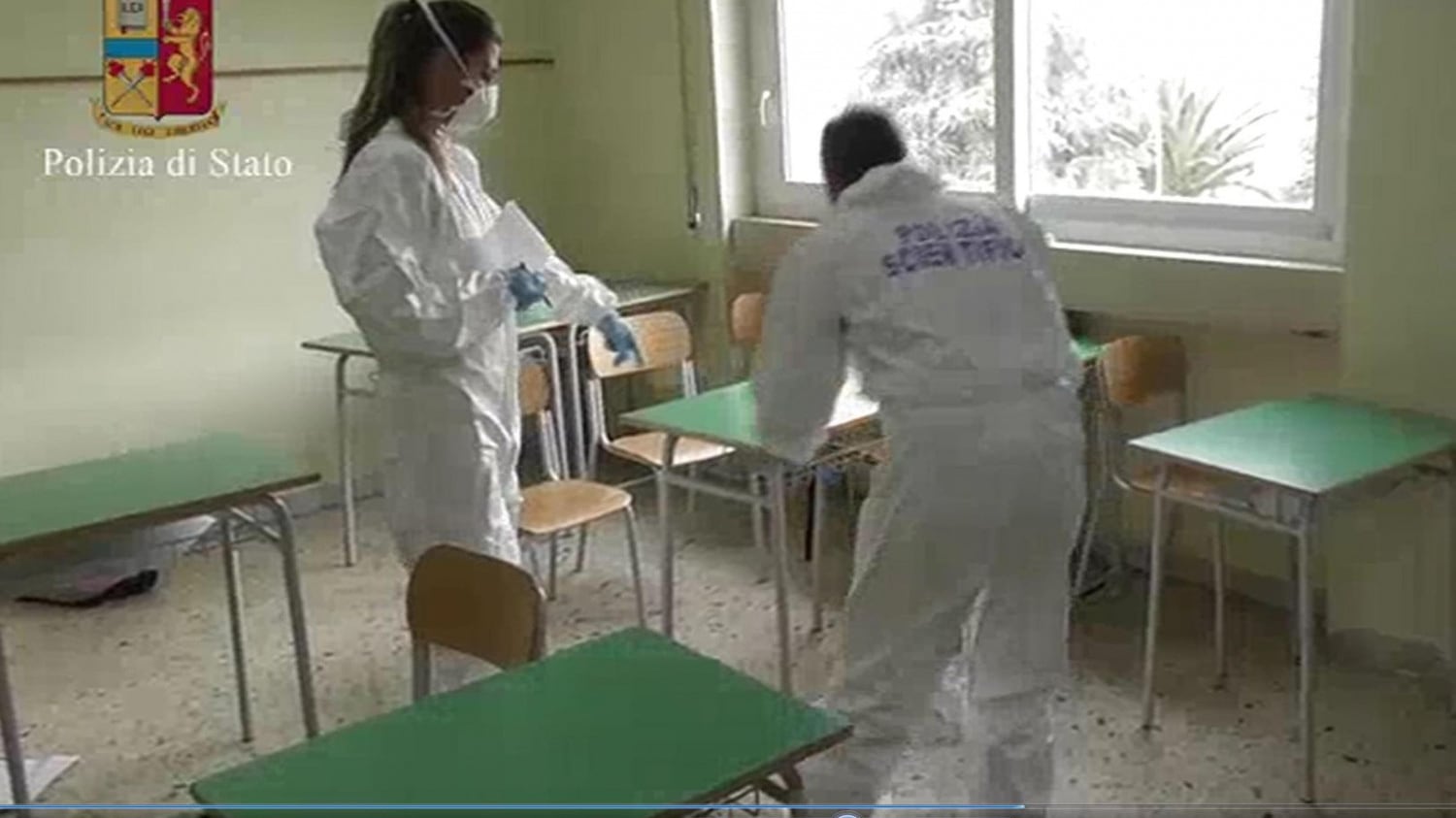 "Tu sei mia moglie, ricordi?". Poi il bidello stupra la 16enne
