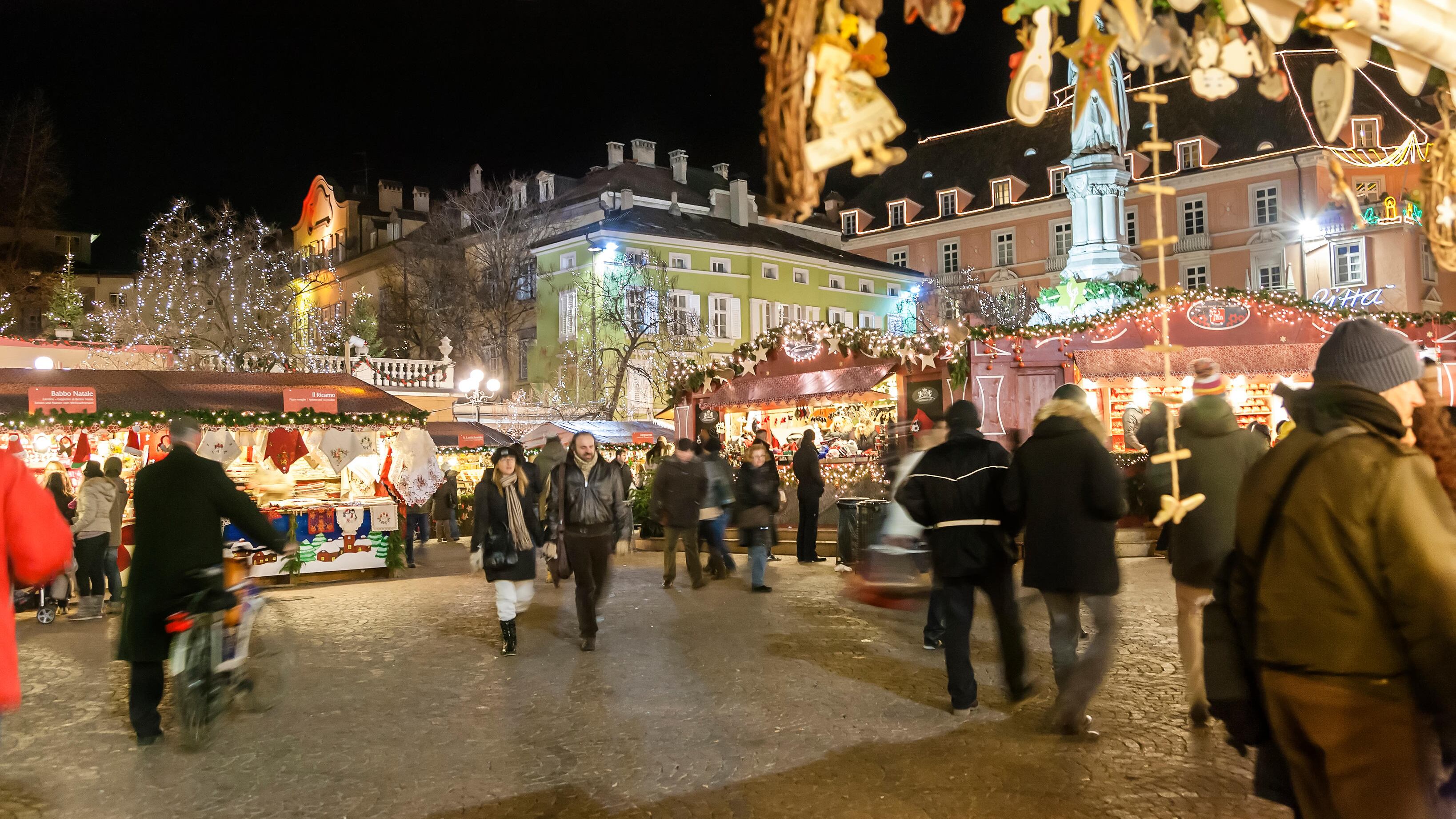 La follia laicista in Francia: è vietato pure scrivere la parola "Natale"
