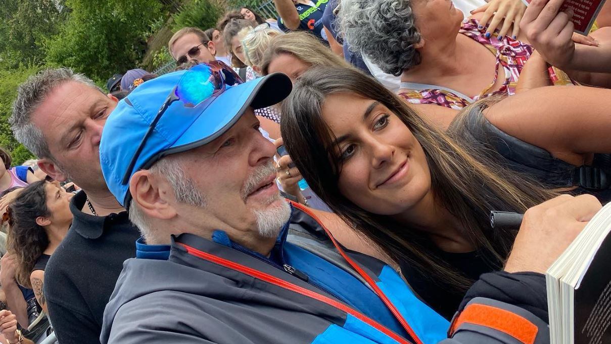 "Sono disponibile, ma...". Vasco ammonisce i fan troppo invadenti