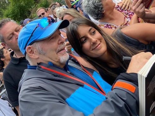 "Sono disponibile, ma...". Vasco ammonisce i fan troppo invadenti