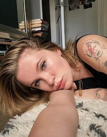 Ireland Baldwin sexy in bikini 7