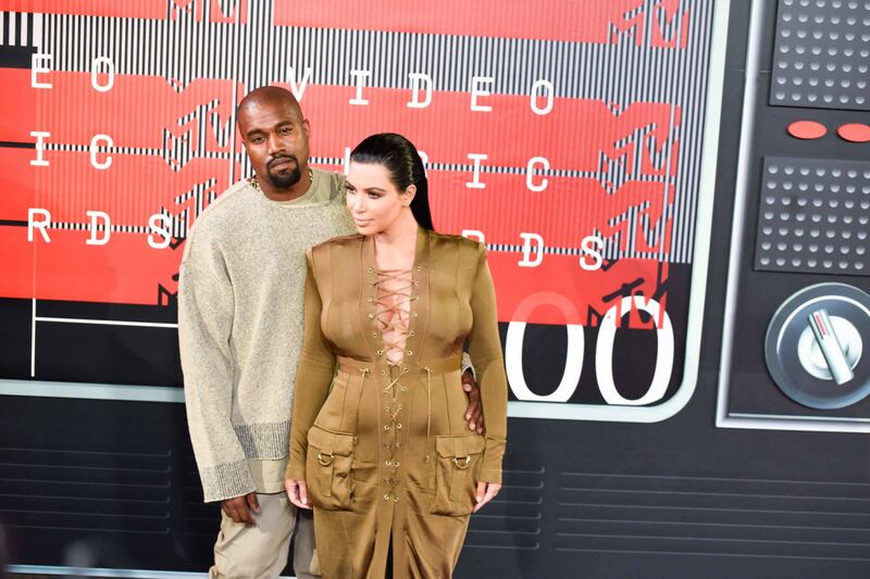 Kim Kardashian: pancione sul tappeto rosso per gli MTV VMA 2015 7