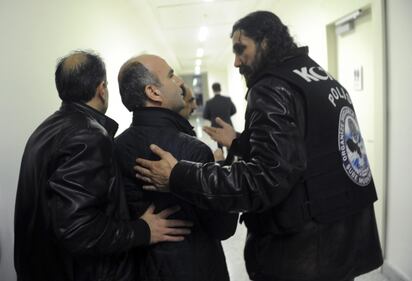 Turchia, scontri dopo il sequestro del quotidiano 2