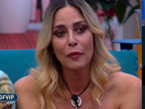 Gf Vip, crollo nervoso per Stefania Orlando che minaccia di uscire. Fermata prima della squalifica