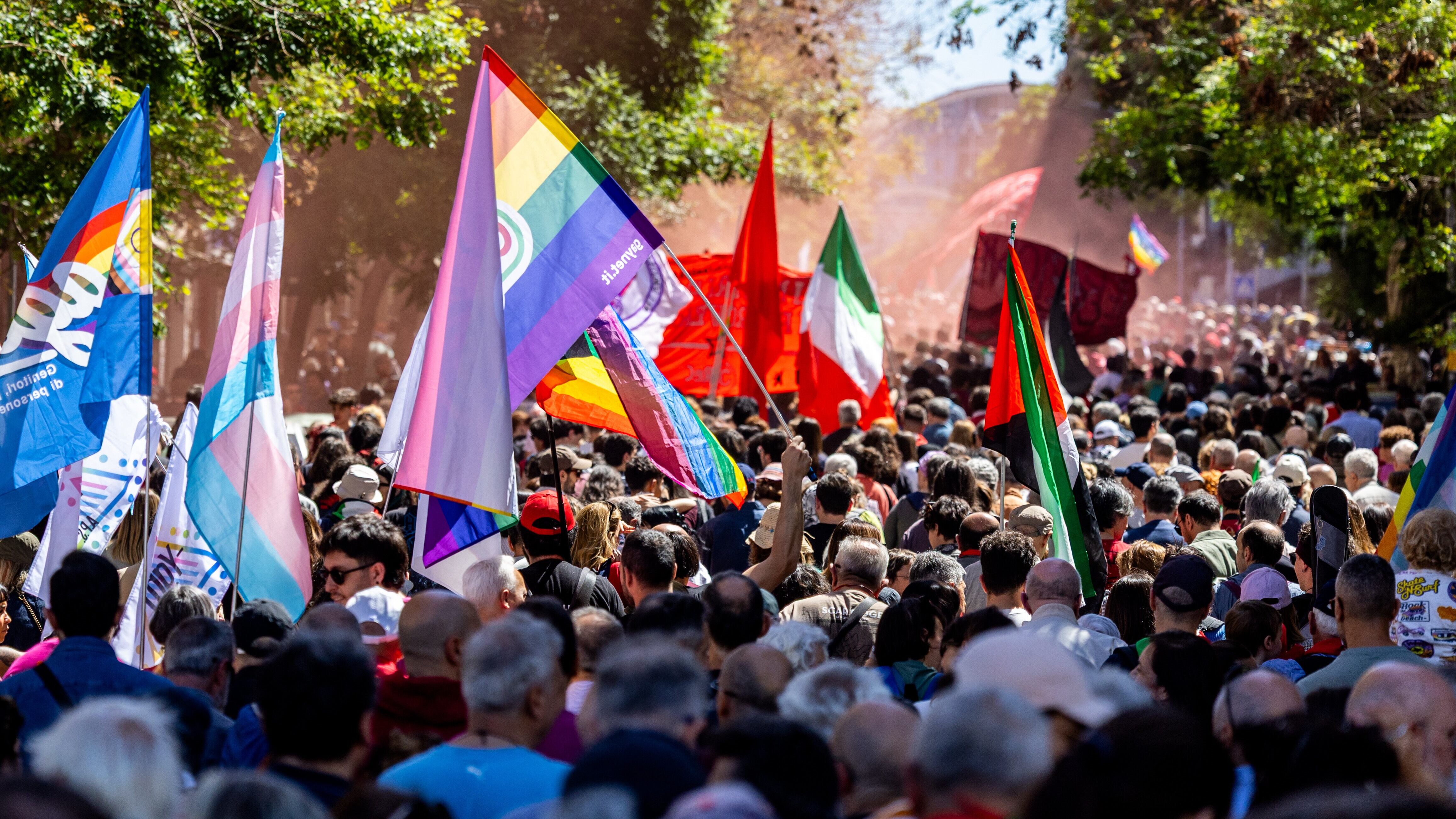 Spari al corteo Anpi a Roma, la Digos segue la pista del lupo solitario