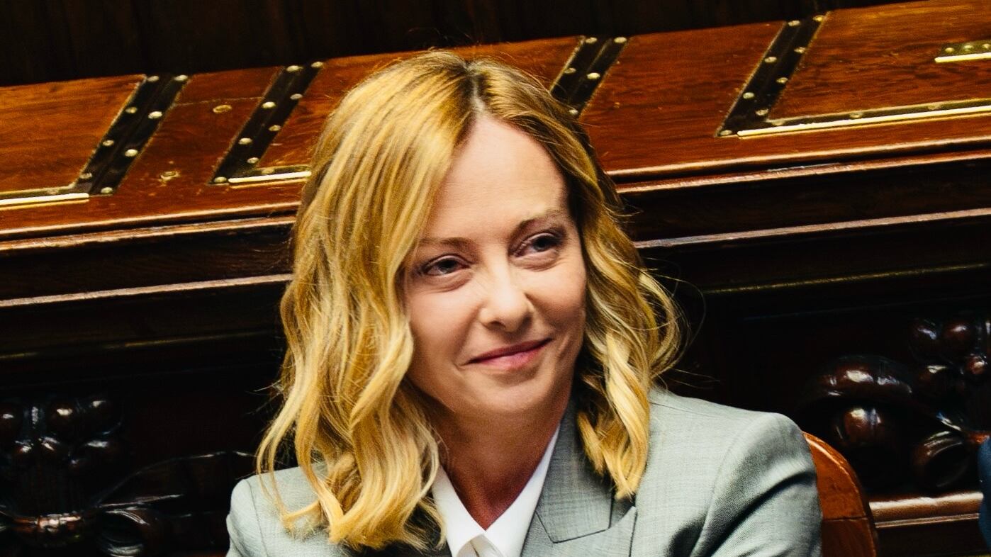 La prima telefonata tra Meloni e il Papa: sosteniamo la pace