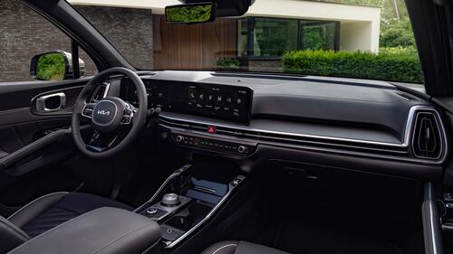 Kia Sorento PHEV 2025: guarda la gallery del nuovo SUV ibrido plug-in 4