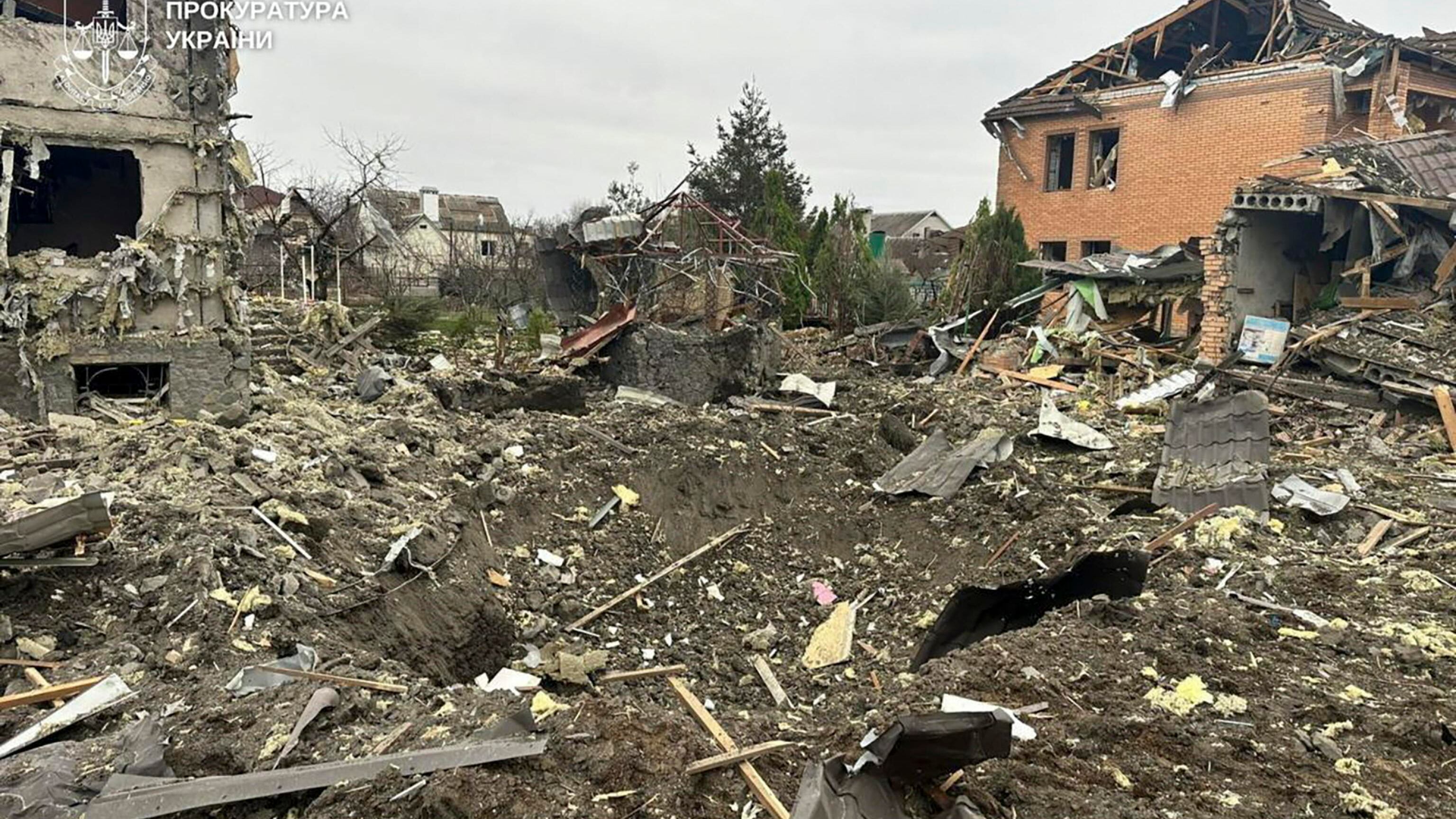 Da Putin un martello di fuoco. Zelensky appeso ai negoziati