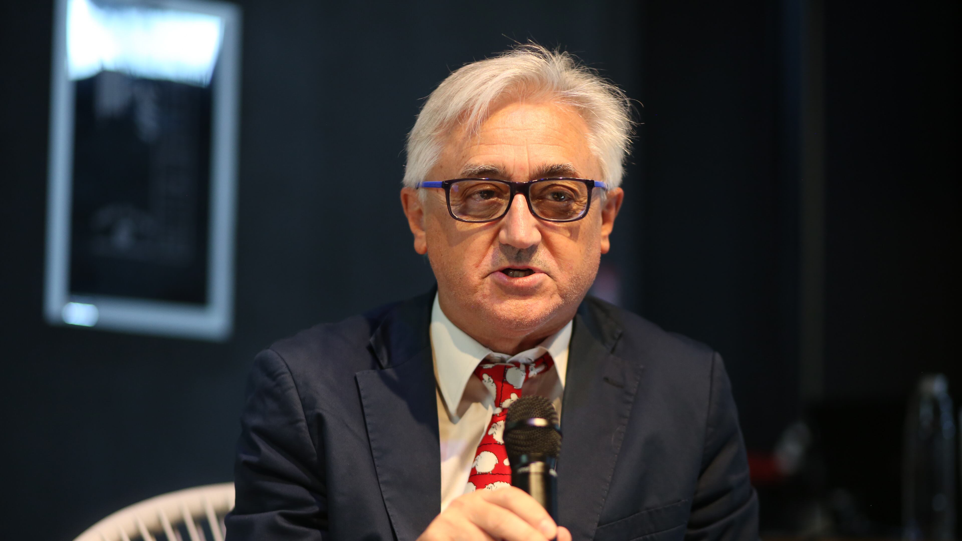 Torino, il consigliere di +Europa Viale alle colleghe: “Tornate a fare le casalinghe”