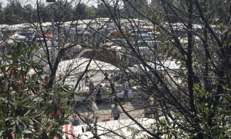 Milano, a piazzale Cuoco l'illegalità suk sconcertante 5