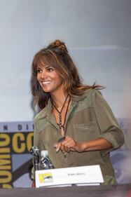 Halle Berry sexy in maxi t-shirt 35