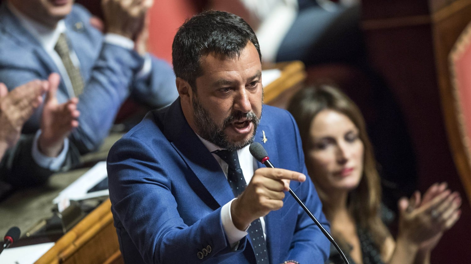 Salvini: "Conte, ora parli come Renzi Su di me insulti alla Saviano..."