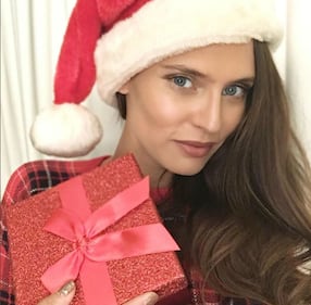 Bianca Balti, trasparenze e scollatura audace 8