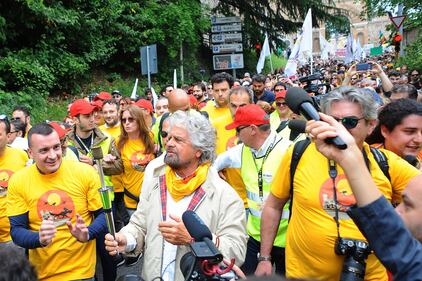 Beppe Grillo in marcia per il reddito di cittadinanza 11