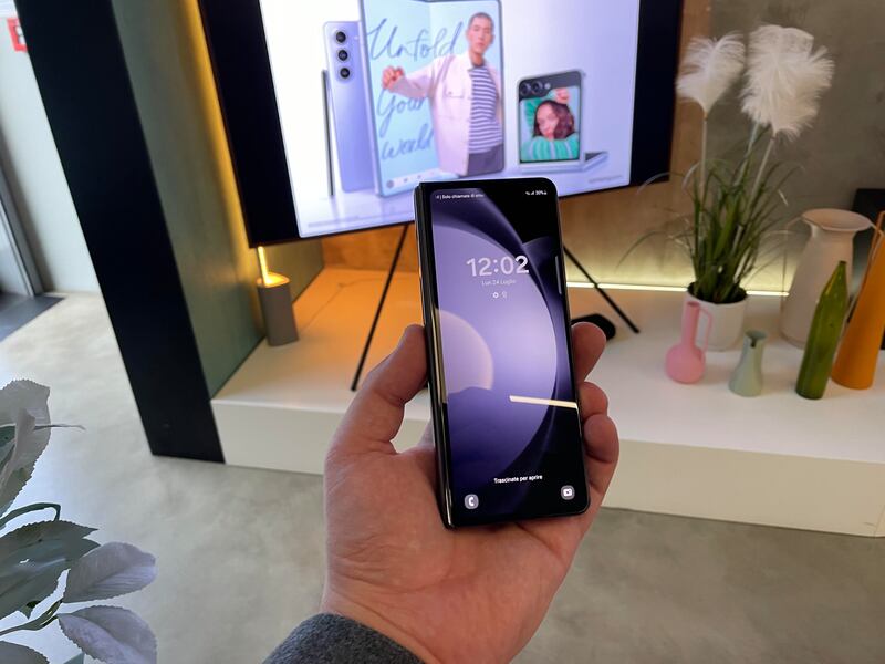 Samsung Galaxy Z Fold5, Z Flip5 e Watch6: guarda tutte le foto 3