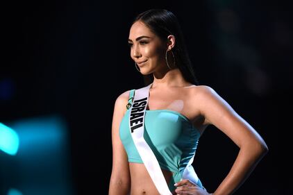Le bellezze sfilano a Miss Universo 2019 10