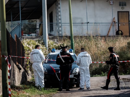 Scambiati per ladri e uccisi: al processo il video della tragedia