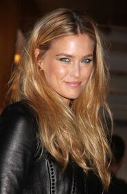 Bar Refaeli, sexy mamma col pancione 36