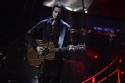 Sanremo 2024: ecco il look della quarta serata del Festival di Diodato 4