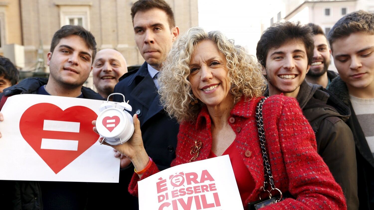 "Rimozione subito". Monica Cirinnà chiede la censura del manifesto pro-life