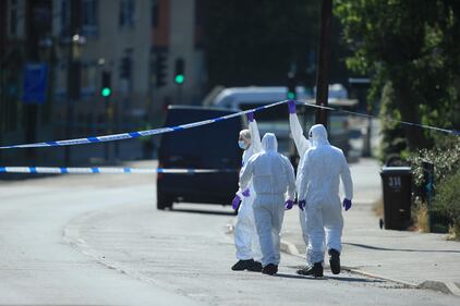 Orrore a Nottingham, tre persone accoltellate a morte: le immagini  6