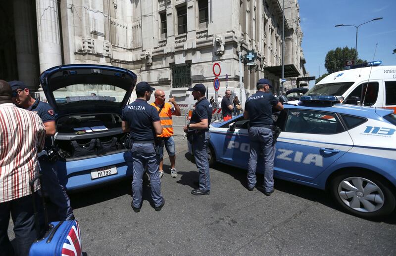 Milano, agente Polfer aggredito da migrante 13