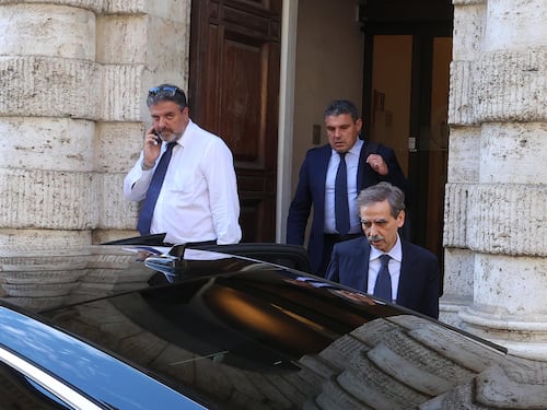 Mps, l’assemblea boccia la fusione con Mediobanca e l’offerta su Banco Bpm