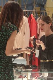 Dyane Mello, shopping hot a Milano 5