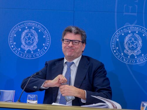 L'altolà di Giorgetti. "Ogni spesa in più dev'essere coperta". Sponda del premier all'uomo dei conti