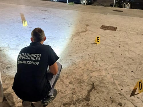 Notte di sangue a Trani, 18enne ucciso a coltellate durante una rissa