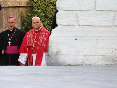 Il Papa è a San Marino. Attesa per l’arrivo al Meeting