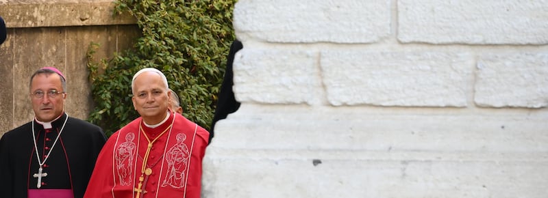 Il Papa è a San Marino. Attesa per il Meeting