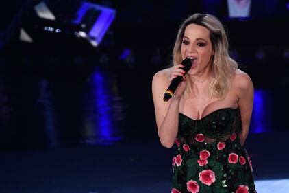 Laura Chiatti sexy a Sanremo 11