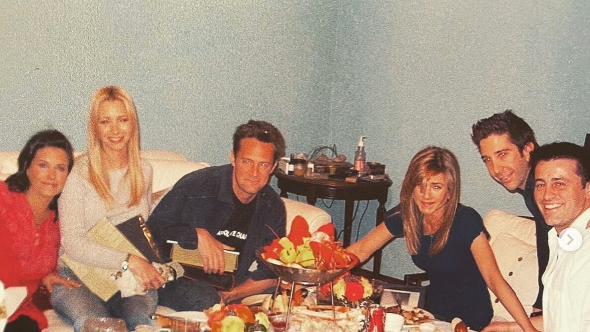 Courteney Cox mostra l'ultima immagine dal set di Friends