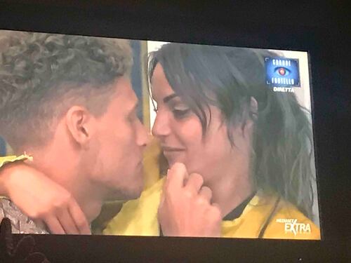 Tra Gennaro e Francesca De Andrè è amore bollente