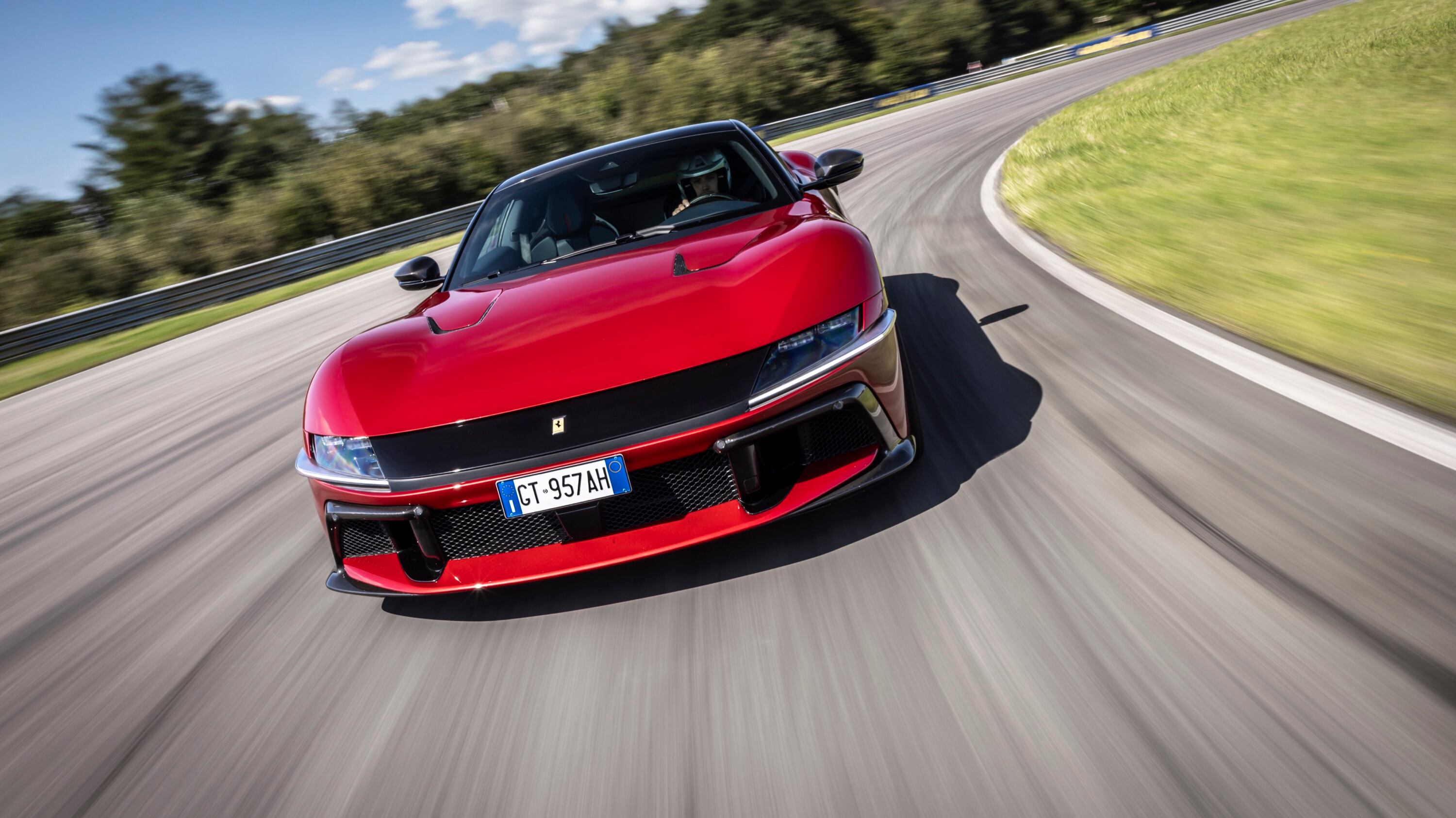 Ferrari risponde ai dazi Usa: prezzi su fino al 10% per alcuni modelli