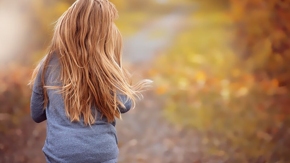 Schiaffi e violenza psicologica sugli alunni, maestra di Salerno a processo