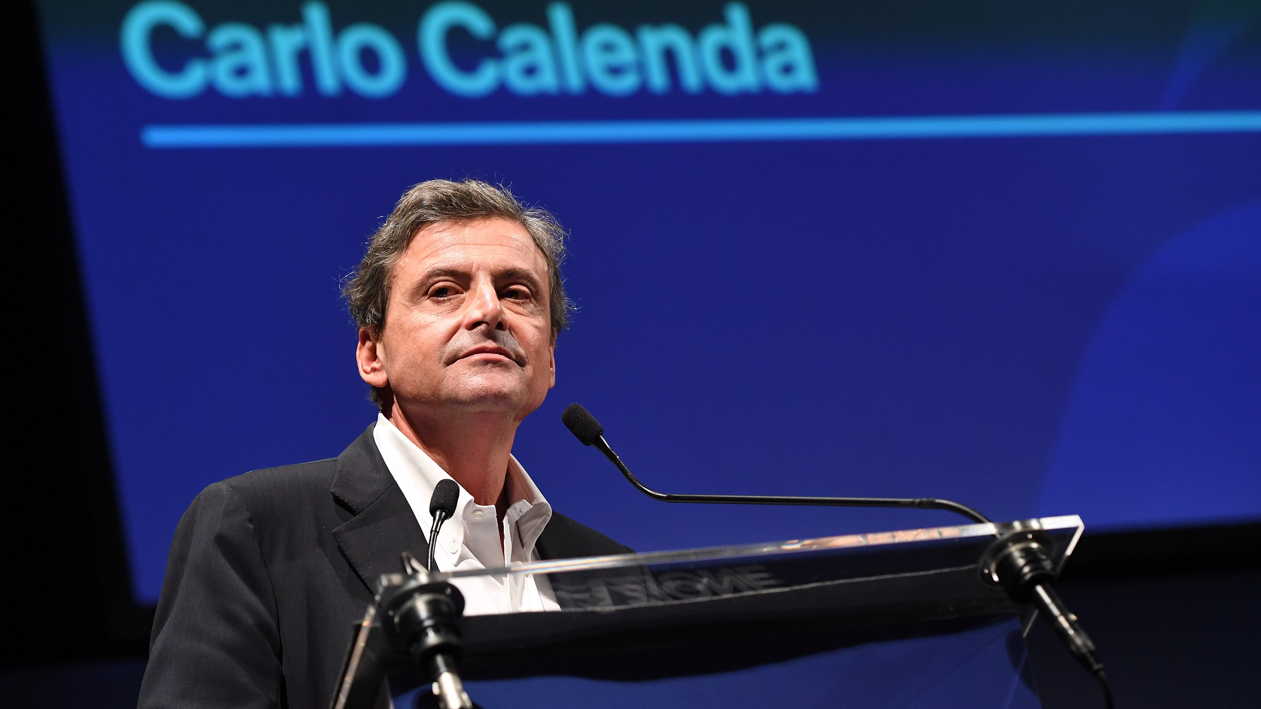 Calenda indagato e a rischio processo per un tweet: è rissa con Mastella