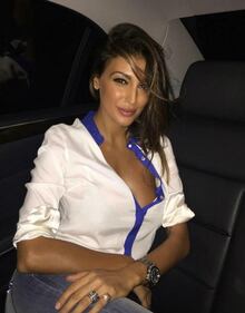 Cristina Buccino hot sulla neve 9